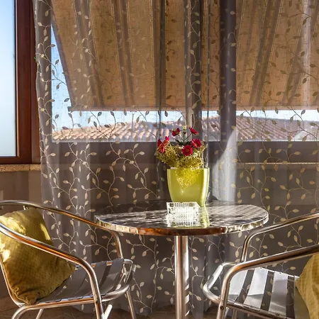 Frühstückspension S'incantu 3*